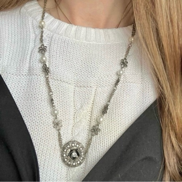 Metal Rose Pearl Grunge Necklace Vintage “Rosette” Gray Floral Dark Romance Chic - Picture 12 of 12